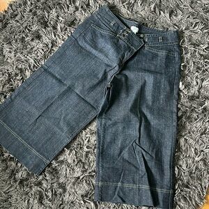 LOFT - wide legged denim capri